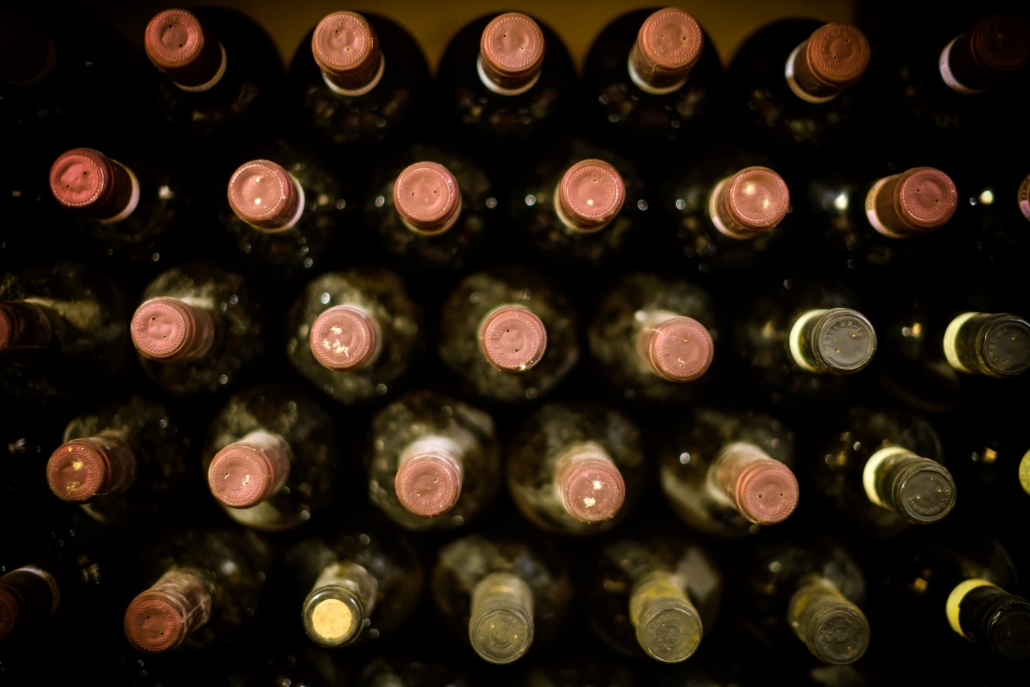 La cave à vin encastrable sous plan : une solution élégante et pratique  pour conserver vos vins - Primeurs Bordeaux